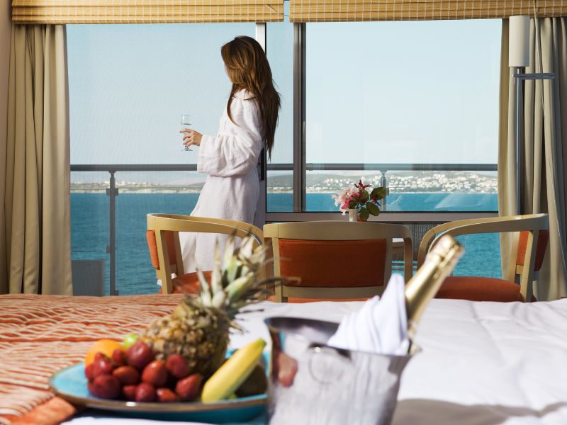 איך בוחרים מלון